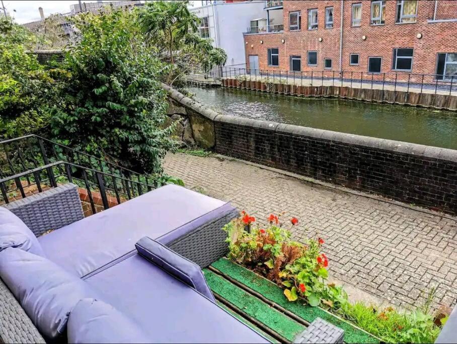 2 Bedroom Canal View, Near Kings Cross & Camden Лондон Екстер'єр фото