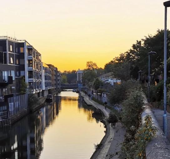 2 Bedroom Canal View, Near Kings Cross & Camden Лондон Екстер'єр фото